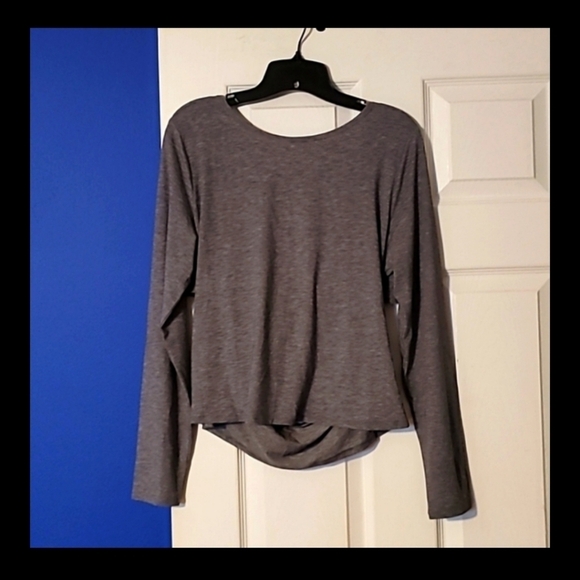 Gapfit breathe open back twist top ❣️ - Picture 6 of 6
